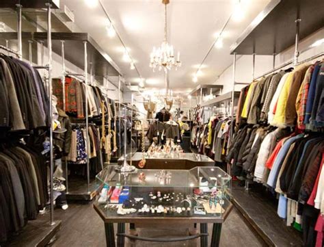 fashionably yours consignment toronto.